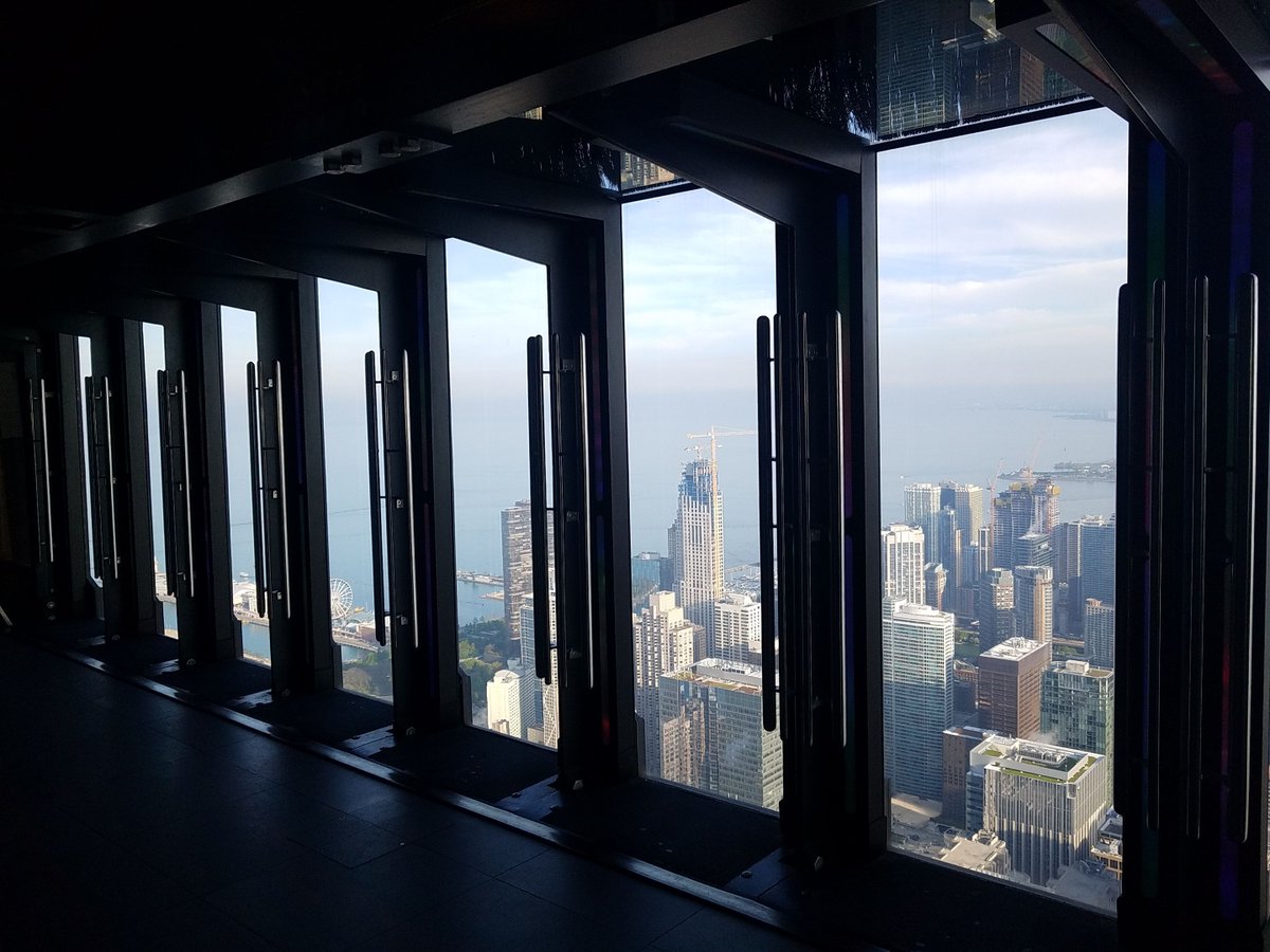 kyleecooks's tweet photo. Head up to the 94th floor at 875 North Michigan for a view and experience you will never forget!! #MomBlogTourFF #ad @360chicago #360tilt #360skyguide https://t.co/HO4zyRz0mp