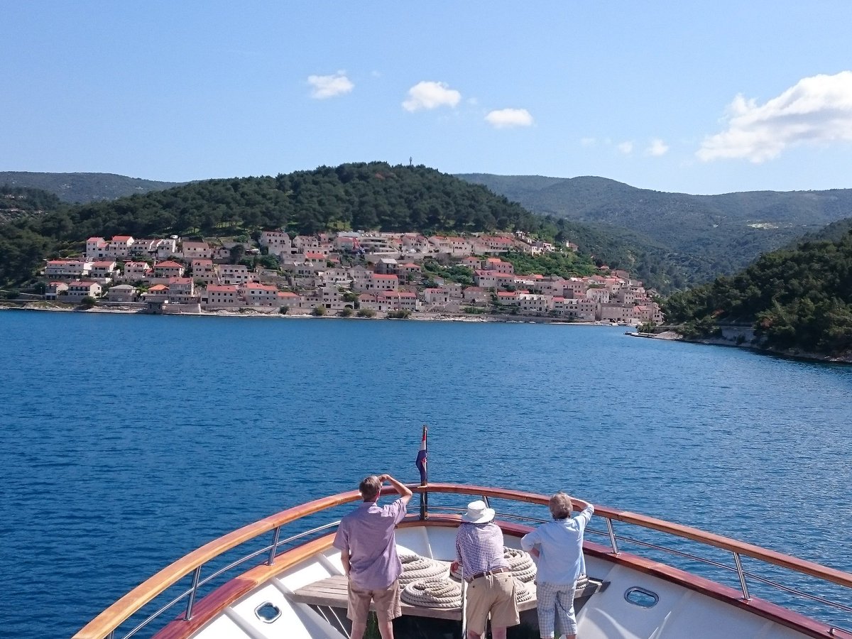 prchadwick's tweet photo. Day 5 of our Adriatic cruise and back to fine weather. Today we visited Pucisca on the island of Brac.
#Kleopatra2018 https://t.co/ctZaTrmj25