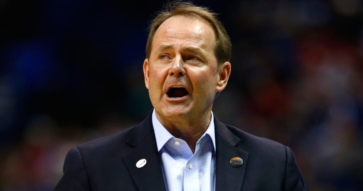 SECCountryMiss's tweet photo. Ole Miss guard Terence Davis to return for senior season  #OleMiss https://t.co/wtb9Euf1fZ https://t.co/Jf1yP8DufF