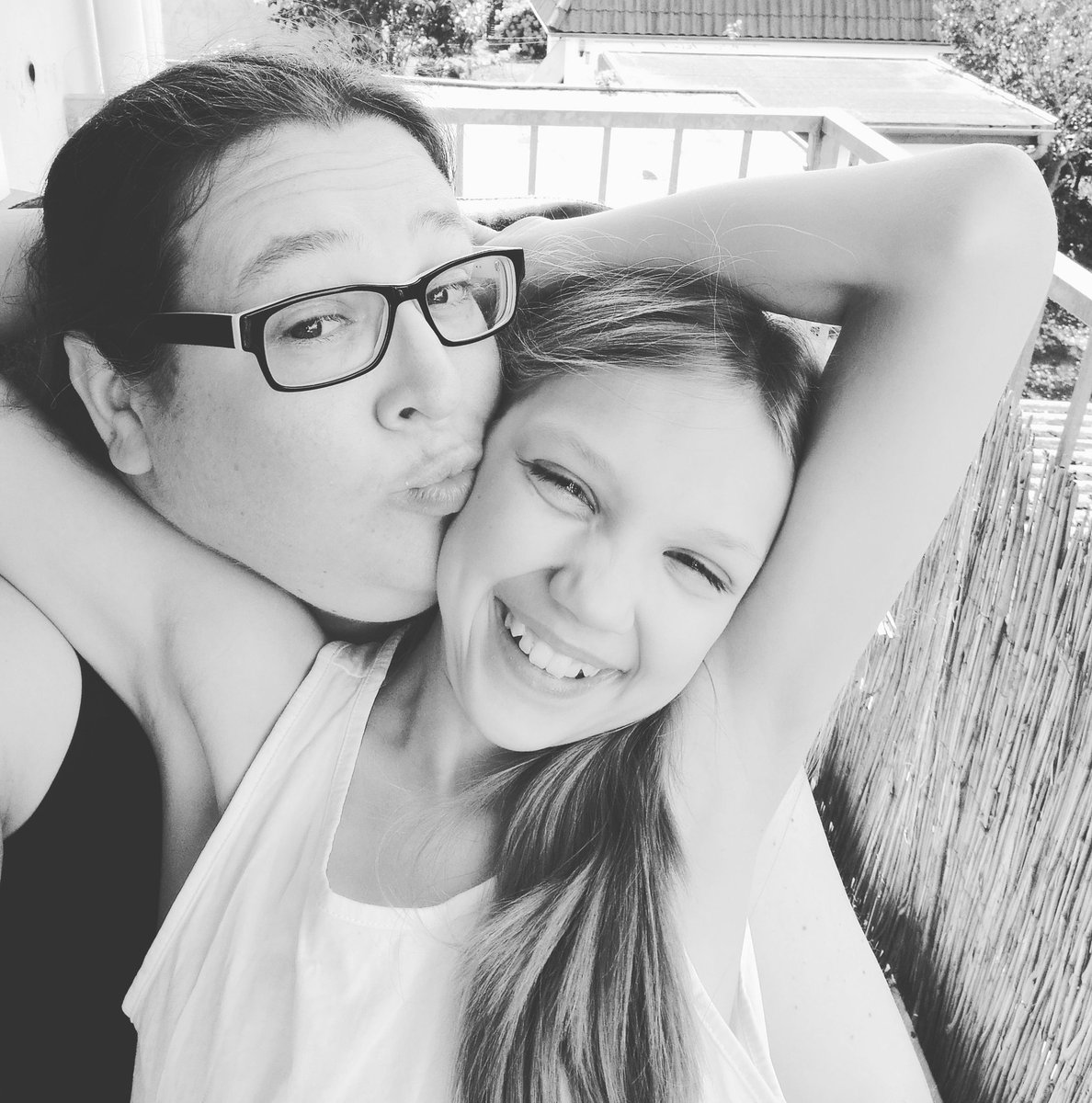tinketonk's tweet photo. Bei uns in Bremen ist der Sommer ausgebrochen...! ☀
Wir freuen uns...!!
#SommerSonneSonnenschein #Lieblingsmensch #LebeninDeutschland #LebenmitKind #momlife #Bremen https://t.co/RmaHxjcoyr