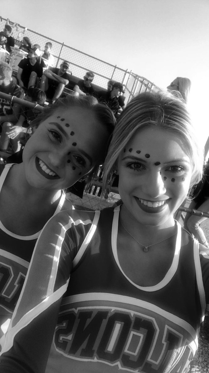 mckenaroubicek's tweet photo. happy happy 18th birthday ab! hope your day is special💗💋 https://t.co/tSsaqMf5uV