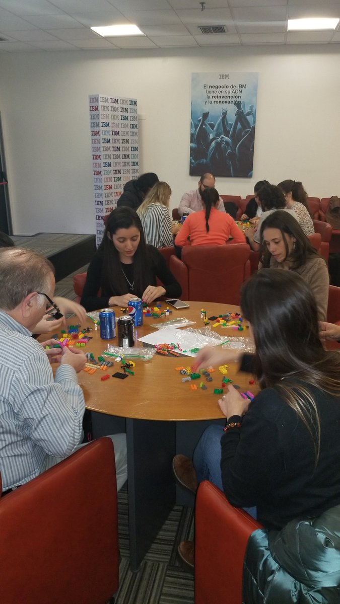 hcuervo's tweet photo. #CreatividadATope con #LEGOSeriousPlay y #LeanStartupCircle #Argentina junto a @vixerant en @IBMArgentina Gracias @eklos_ar #HaveAPepsi https://t.co/eUqrgPTvEG