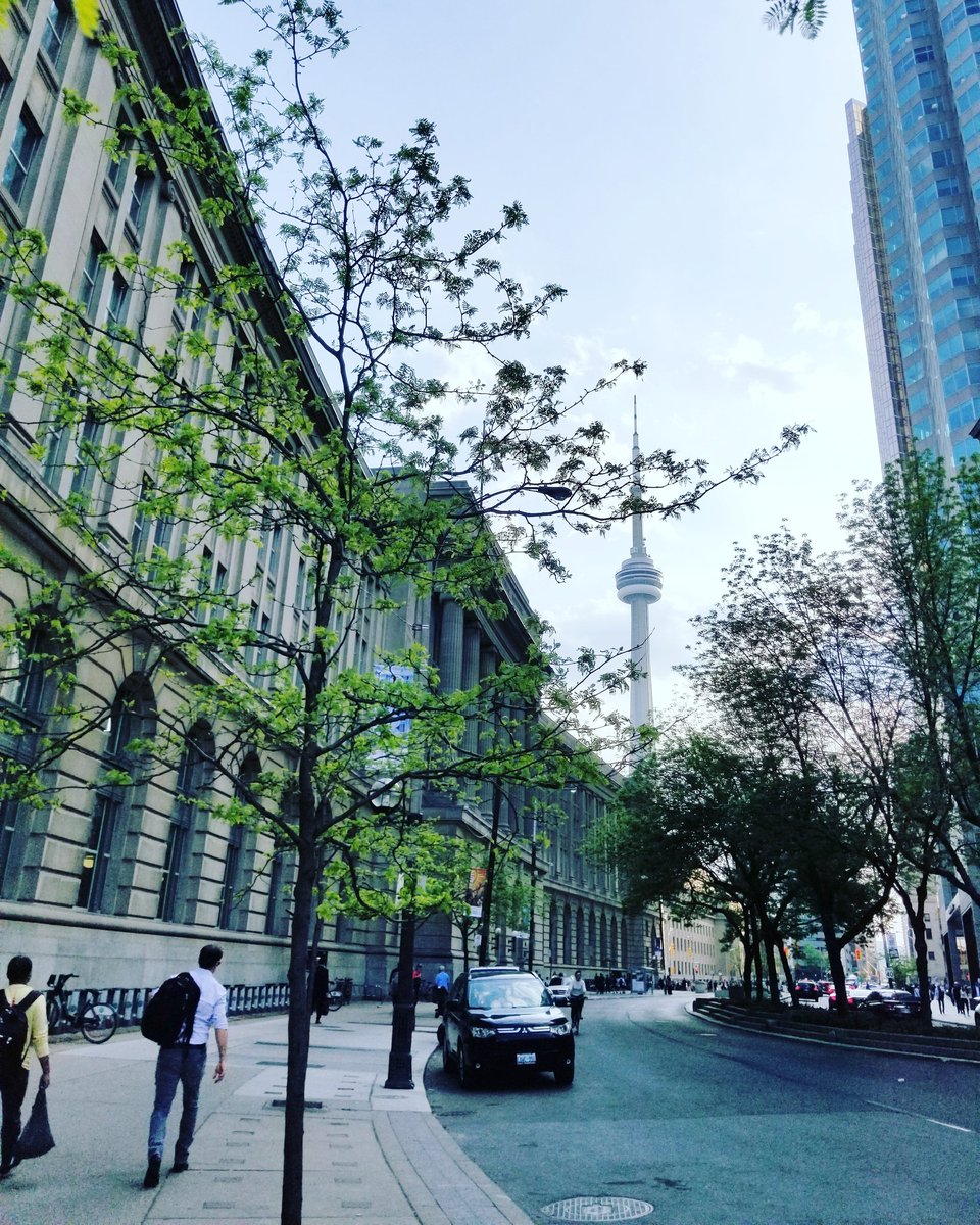 bethdblogger's tweet photo. #toronto #TO #thesix #iheartTO #city #citylife #downtown #frontstreet https://t.co/IjjkEiKsHa