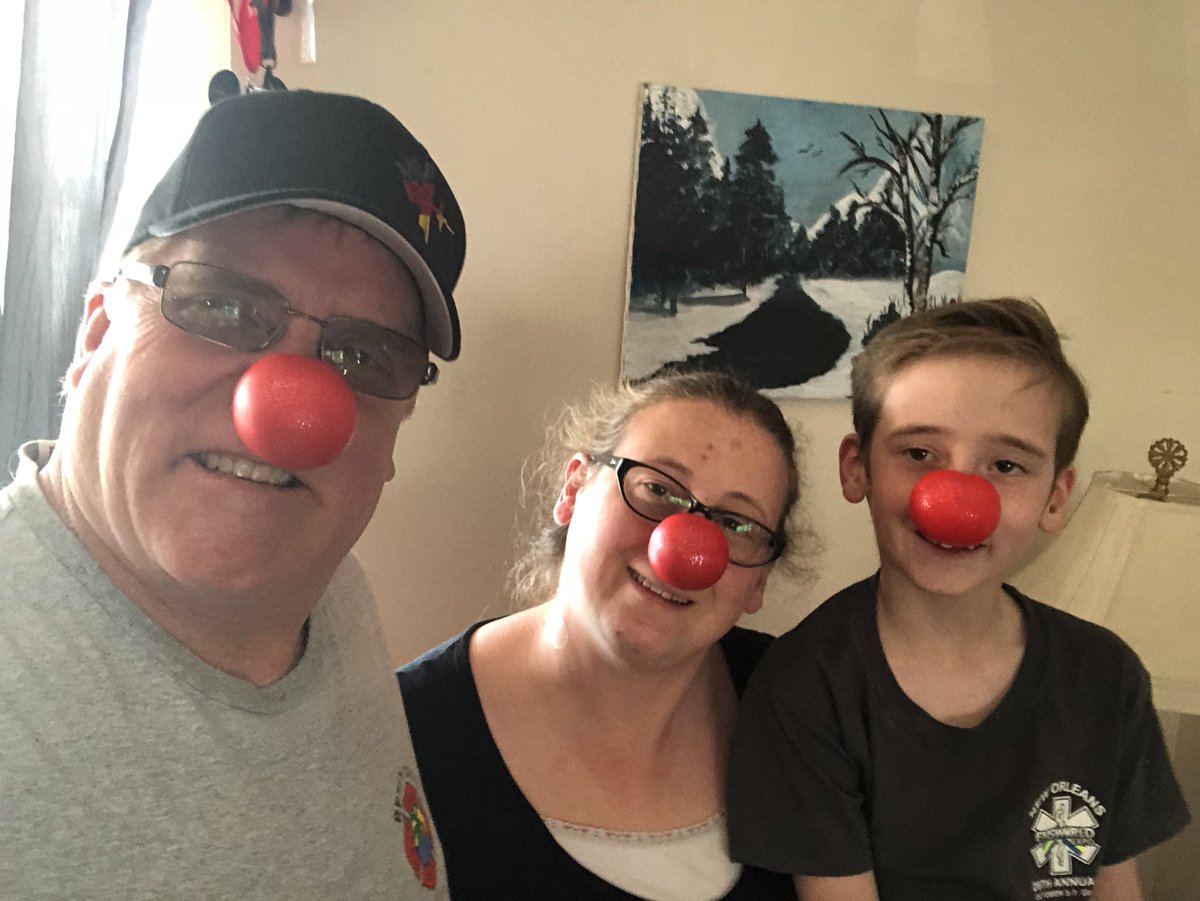 TheHappyEMT's tweet photo. Supporting #rednoseday #rednose #fireandfight #fireandfightstreetwear #rednoseday2018 #rednosedayus #rednosedayusa https://t.co/kynYeFrYEb