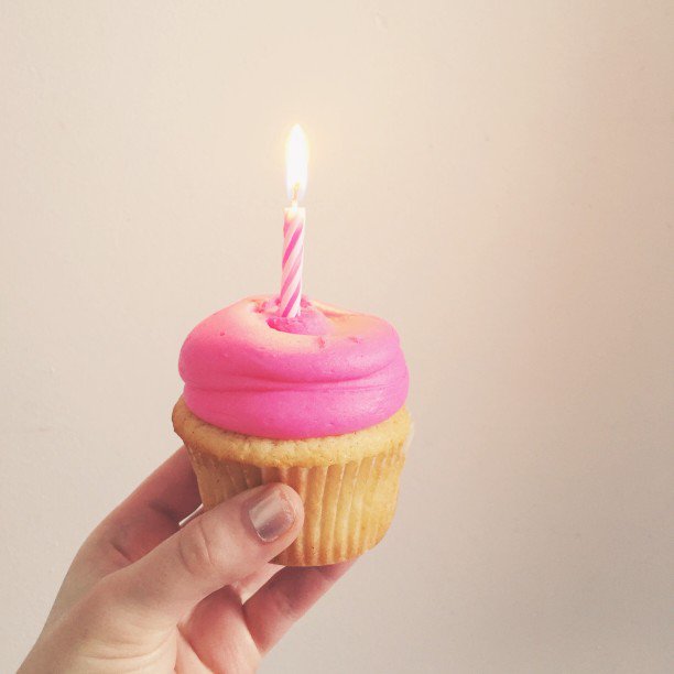 TriaBeauty's tweet photo. Turn one year older but look 5 years younger! Start treating your skin for healthy #aging. Shop our fav #wrinklereducing devices!! #ShopLinkInBio
#beauty #innovation #smoothbeauty #happiness #health #science #skincare #antiaging #skingoals #beautyblogger #triaandchill #triatribe https://t.co/5pjlom9Cy2