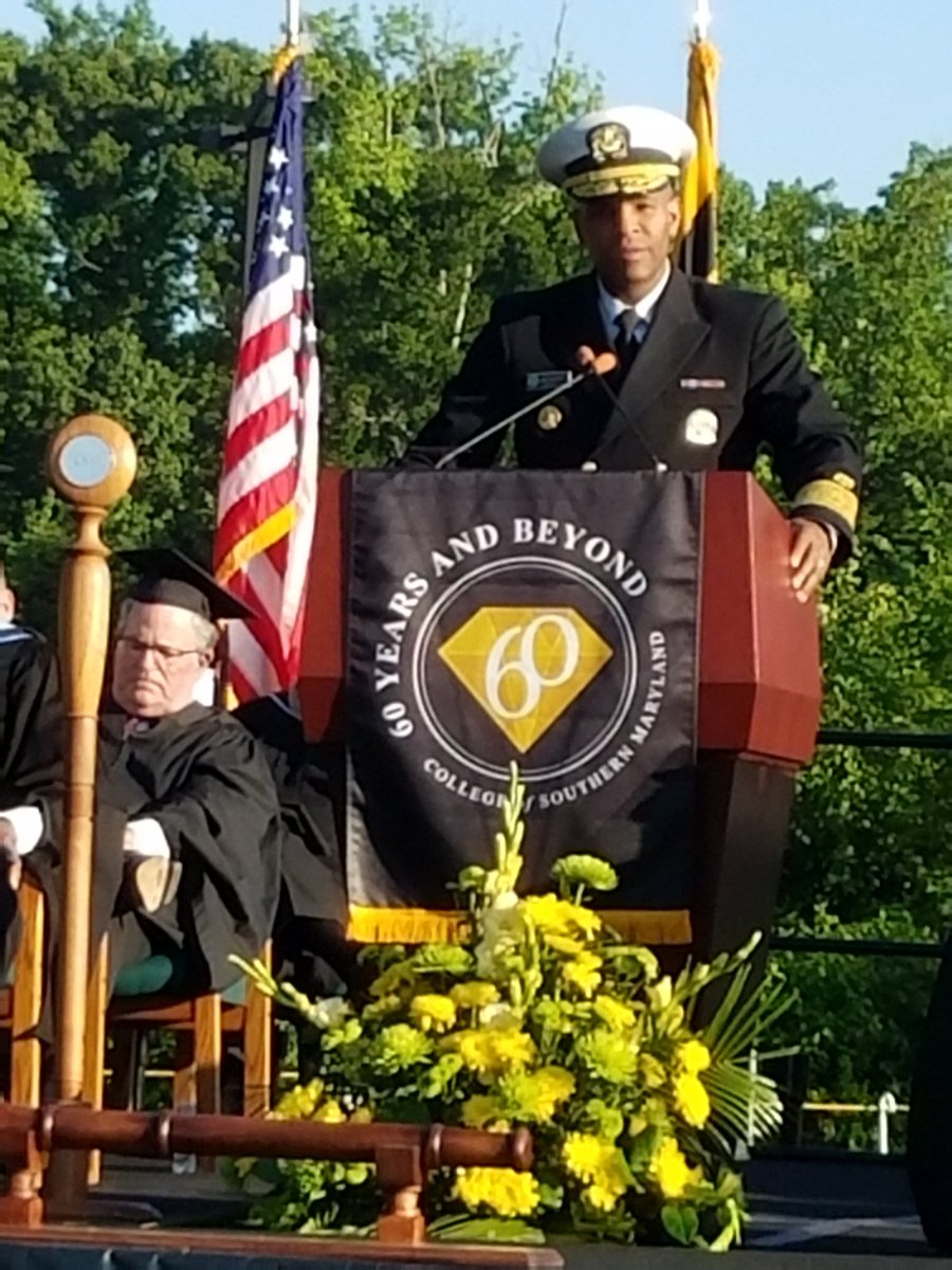 GinaBo9's tweet photo. #CSMgrad2018 https://t.co/TfEjdxcoPo