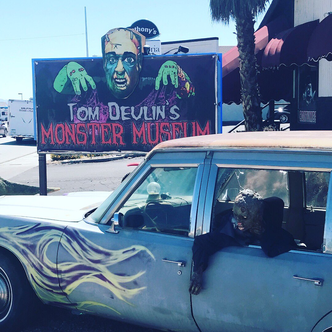 Visited <a href="/TomDevlin1313FX/">Plan 10 Pictures</a> #MonsterMuseum today &amp; it was a blast! Was stoked to meet Tom himself as well as <a href="/cigneutron/">Cig Neutron (meta mortem)</a>! If you’re in or around the Boulder City or Las Vegas area definitely make sure to stop by!#Horror #SPFX #CigNeutron #SpecialEffectsMakeup #FrightRags #FaceOff