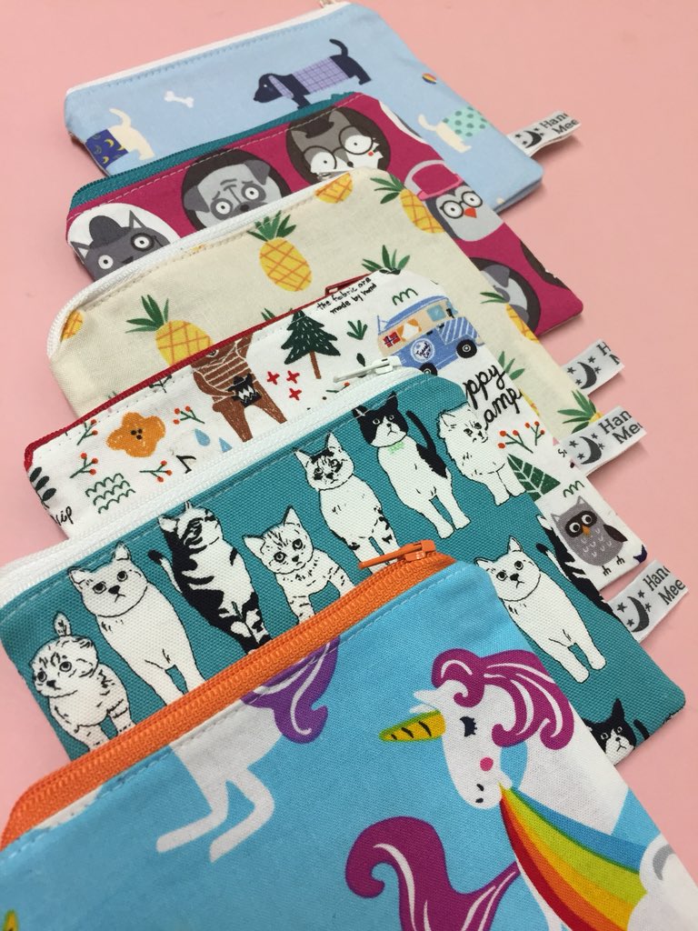 meeliemoon's tweet photo. #EtsyHourUK #justacardhour #makehour it has been all about purses this week - make-up purse, coin purses and sweet clip on barrel purses #handmade #makeuppurse #coinpurse #wallet #barrelpurse #pouch #moneypouch #modernfabric #cats #pineapples #campingFox #meeliemoon #helston https://t.co/lI3pmKiN4z