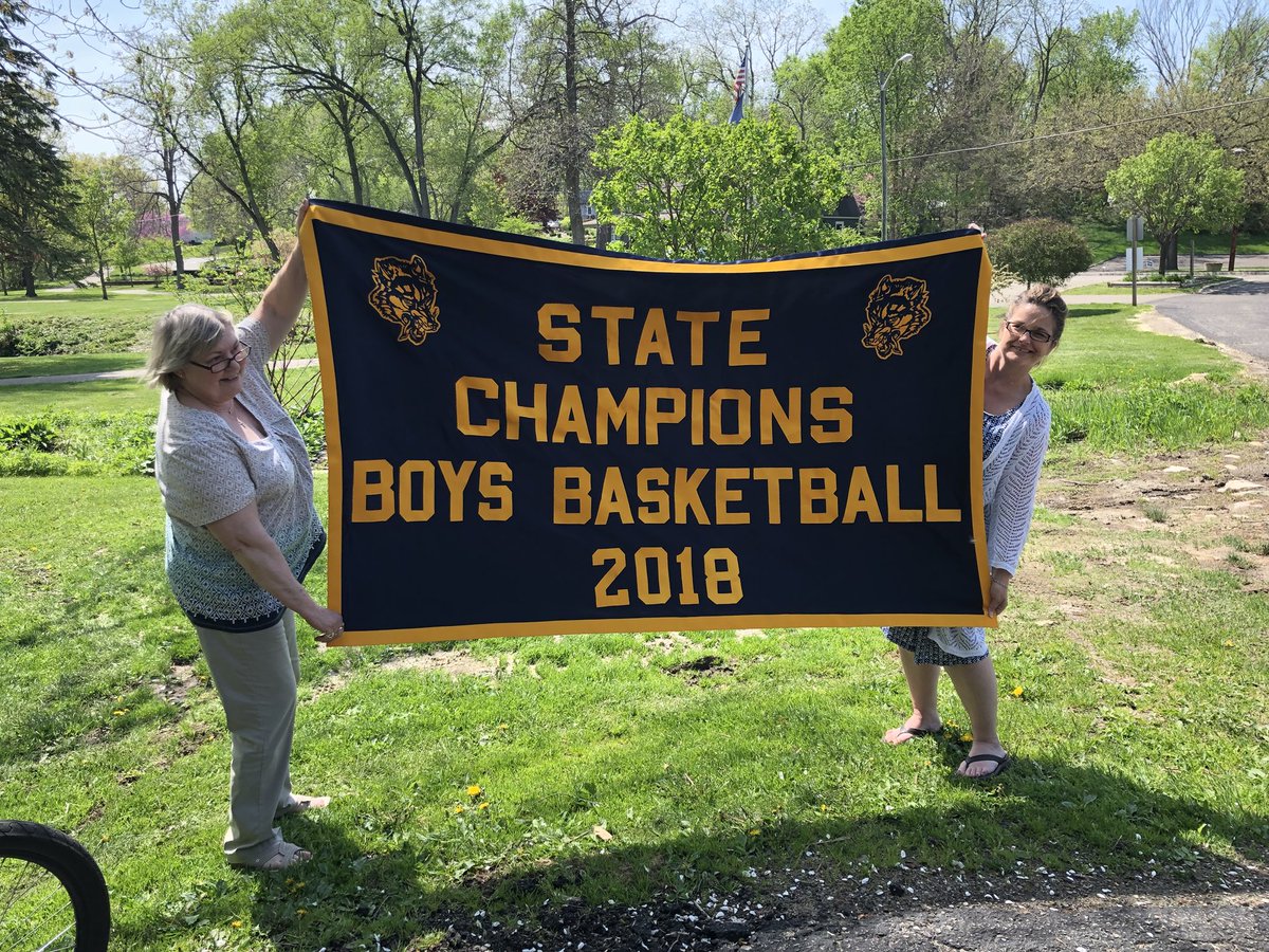 LearnAtCCS's tweet photo. We’re ready for you, Clarkston! It’s a beautiful day to converge on Depot Park for a Championship Celebration Pep Rally! It all starts at 4:30! #WeAreClarkston https://t.co/vZ7OgGGze6