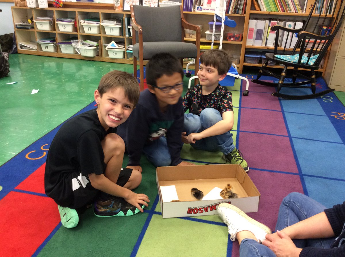 mongiovimoore's tweet photo. More chick fun! #cantiague @GinaFaust https://t.co/RDQlD2U389