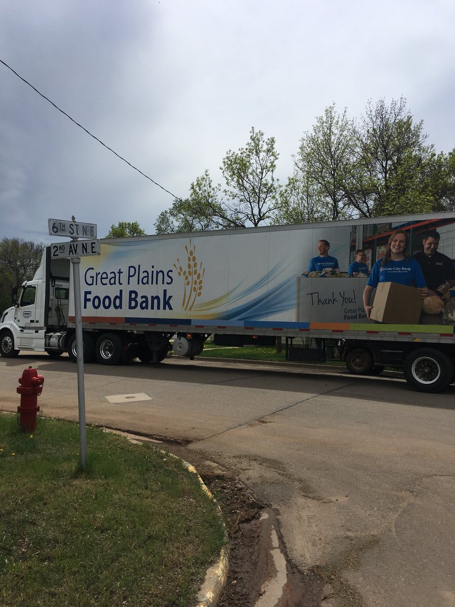 ComOptSam's tweet image. Out in Belfield with the @NDFoodBank! @ComOptND #alwaysadvocating #comoptcrew #liheap