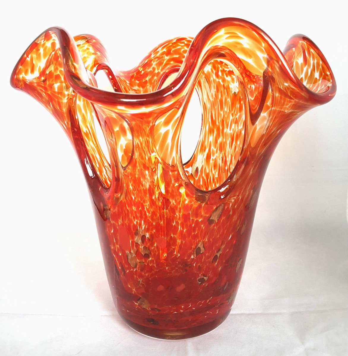 Seraphimslair's tweet photo. #ThrowbackThursday! This #Art #Glass beauty is back on sale! Why not treat yourselves to some #Jewelry for your #Home at #Seraphimslair's #GlassShack &amp; #PotteryBarn https://t.co/2skNLtcIk2 #USA #UK #London #LakeDistrict #Cumbria #Summertime 🌸 https://t.co/6RRi2JWlBD