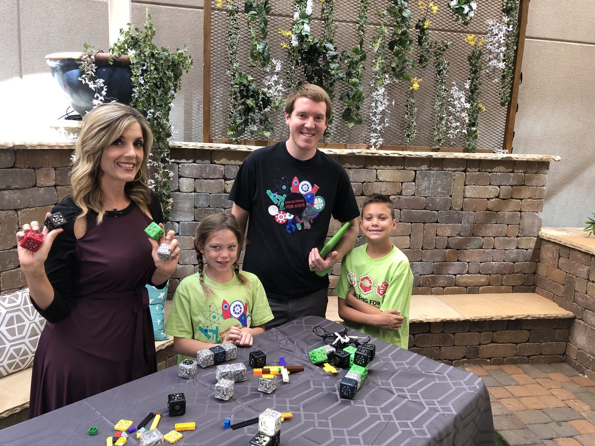 mvandy's tweet photo. Tune into @arizonamidday on @12News at 1:00pm to get a look at all the camp offerings from @phoenixmetroEFK this summer here in the Valley! #engineeringforkids #summercamp #arizonamidday https://t.co/Ly6yxWc78j