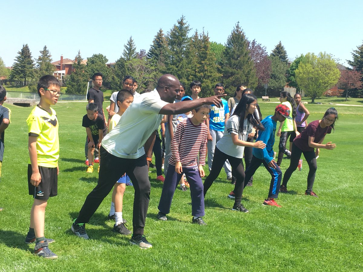 Randall_PS's tweet photo. Randall PS's track team practicing with Ben Johnson! @YRDSB https://t.co/1I7SLXVByT