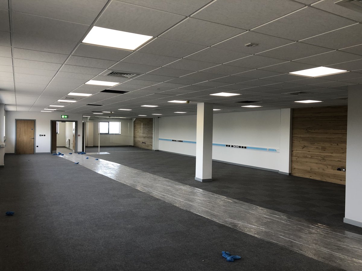 KWS_LTD's tweet photo. Our #partitions #plastering &amp; high quality @RockfonUK acoustic &amp; hygienic #ceilings look fantastic, and so does everything on the new Forthglade Foods premises in #okehampton, all well managed &amp; supervised by @DevonContractor 👏 https://t.co/2ihW0v3o2N