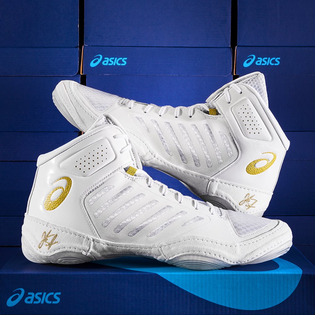 jordan burroughs white shoes