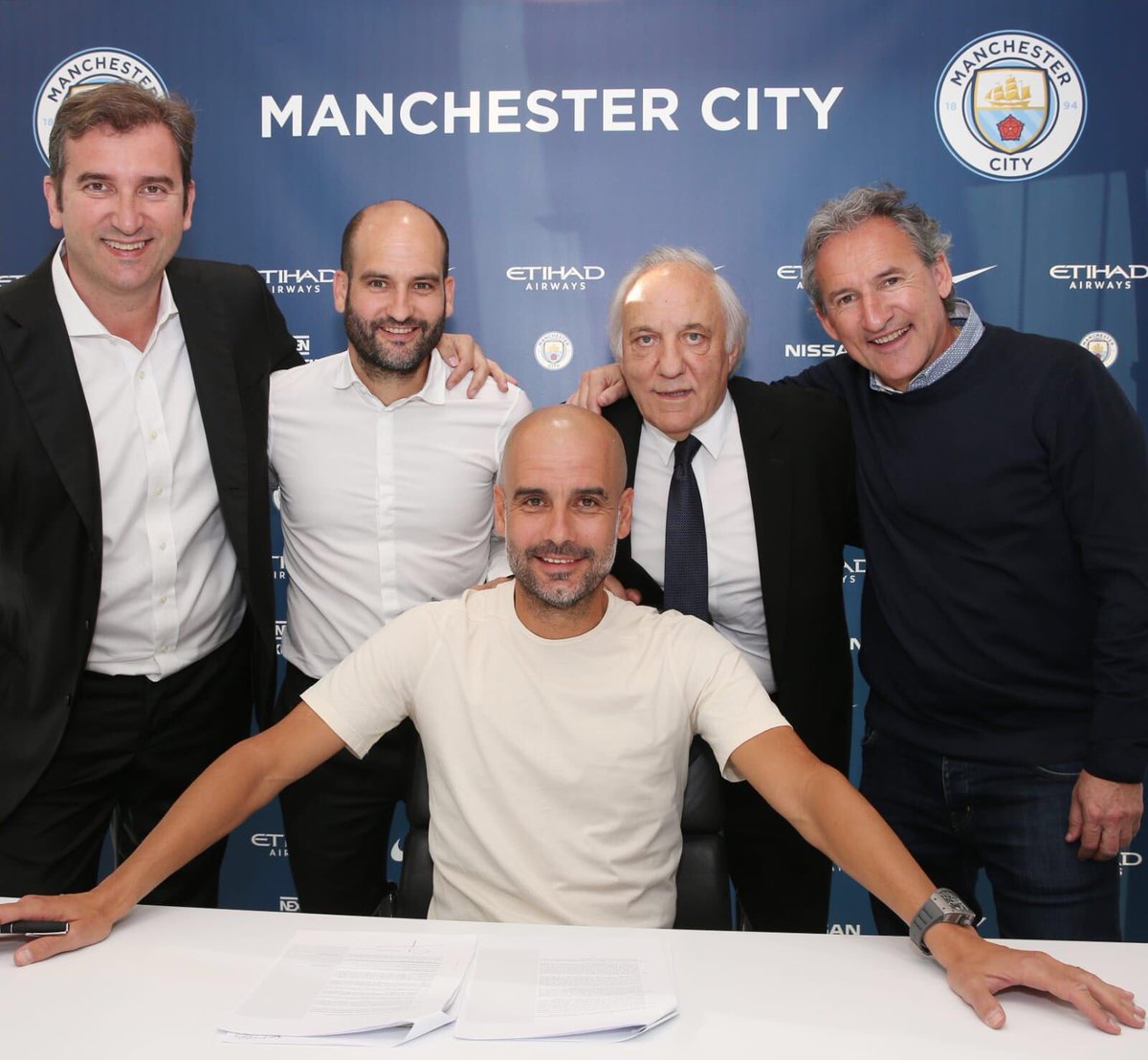 Media Base Sports on Twitter: "👏🏼 | Ferran Soriano, Pere Guardiola, director de @MediaBaseSports, Josep Maria Orobitg y Txiki Begiristain, junto con Pep Guardiola en un día muy especial para él. ¡Gran