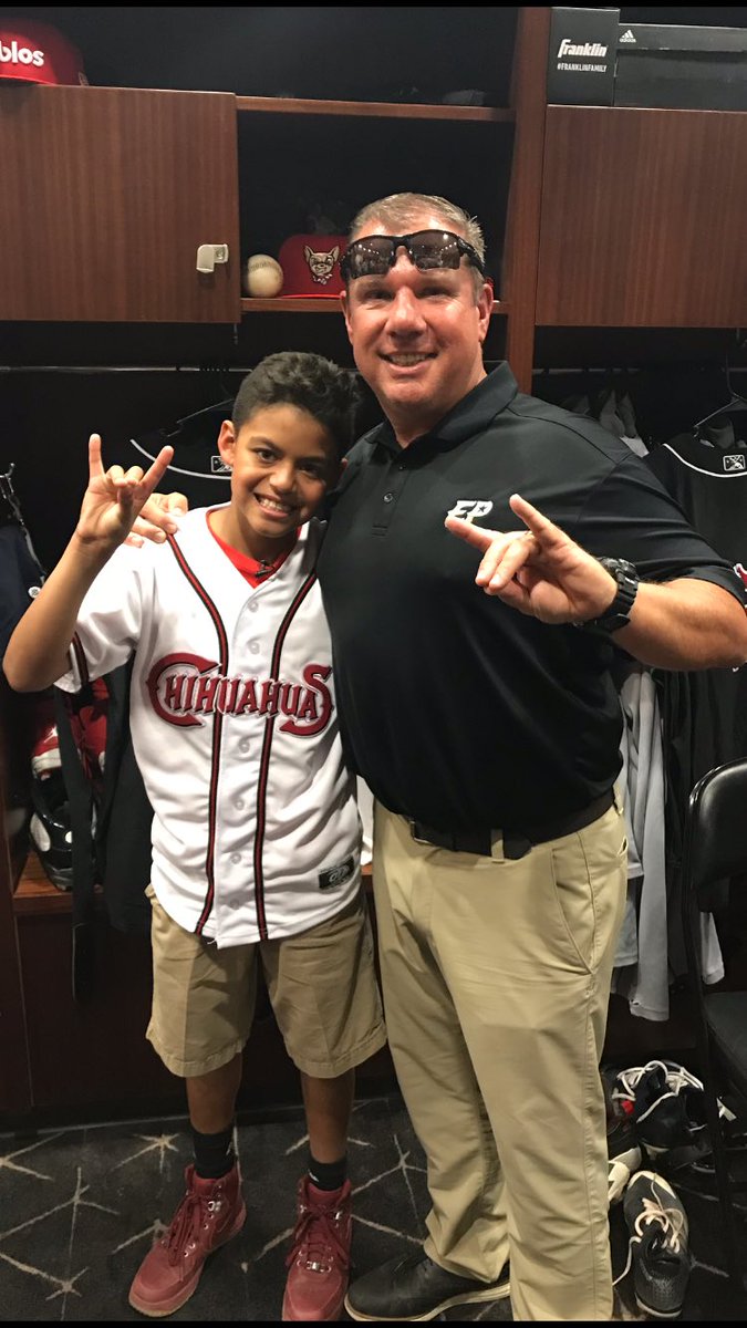 BTinEP's tweet photo. Today I was very fortunate to be reminded that generosity, faith, optimism, compassion, attitude and love will always win. Negativity gets no oxygen. Welcome to the team Malakhi! It’s our distinct pleasure to have you in the @epchihuahuas family. https://t.co/JHrJaki4vx