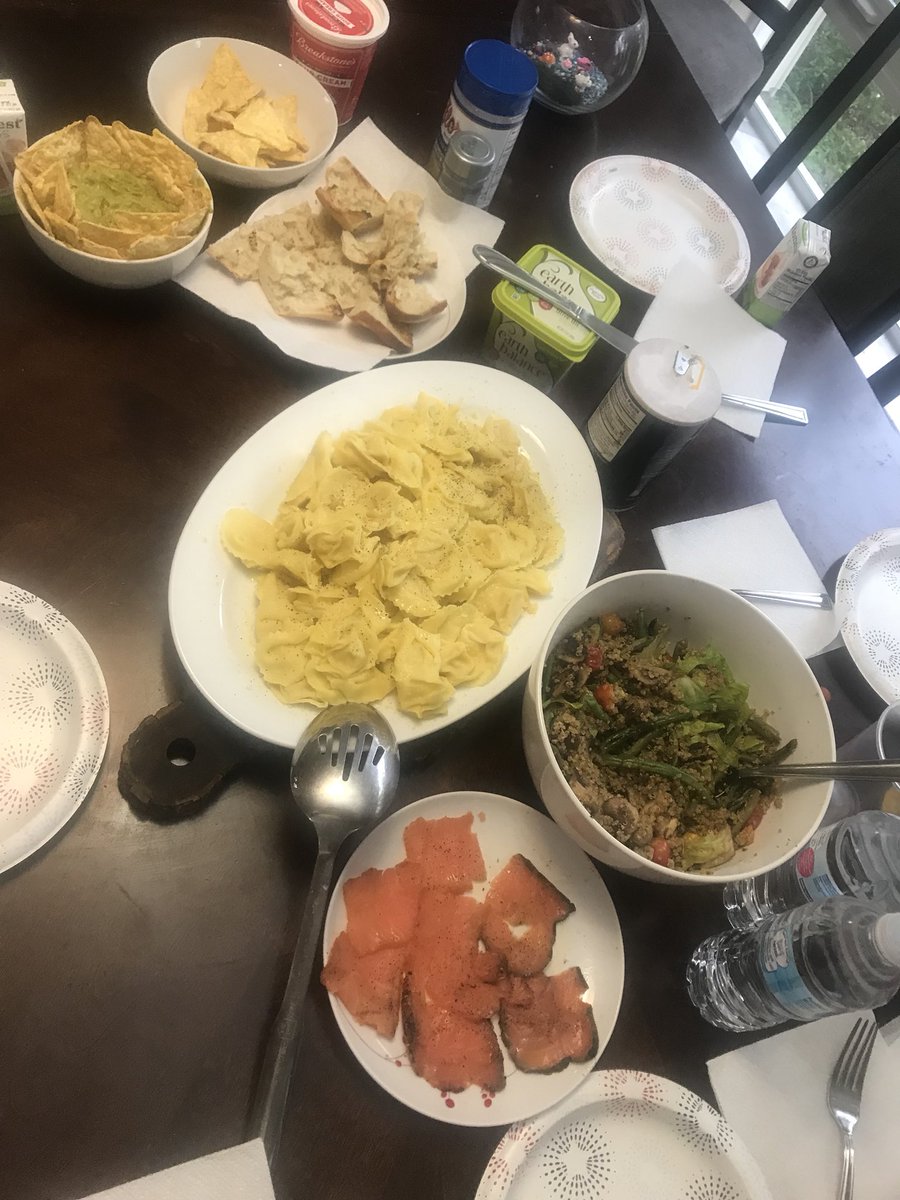 PokerRob24's tweet photo. @stelassbb and I cooked some tasty awesome dinner tonight for the family https://t.co/kGeRpxl1YV