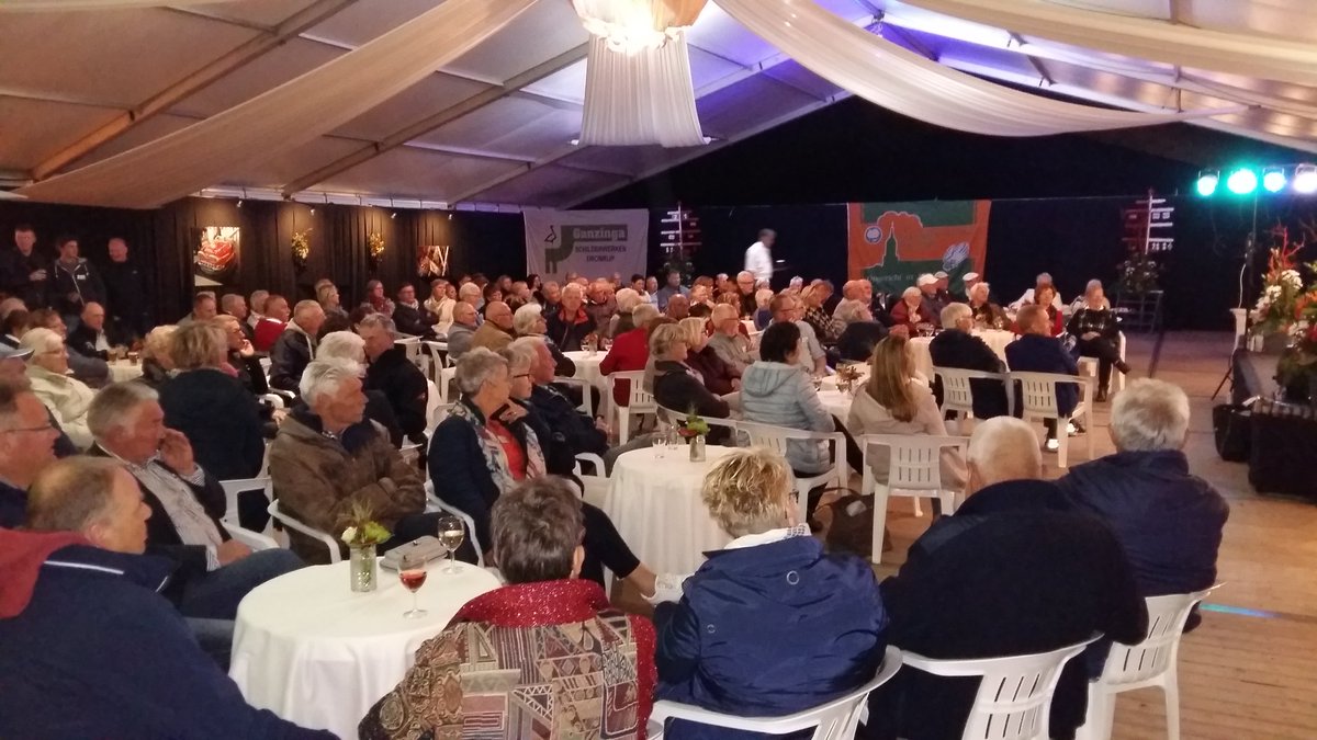 SiboRiewald's tweet photo. Receptie VvV Sjirk de Wal..start van het jubileumprogramma #sjirkdewal #dronrijp #kaatsen https://t.co/SMMxiNbFag