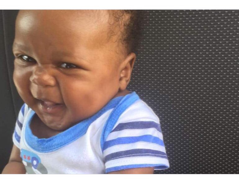 uncle_smuzi's tweet photo. Neehh kamnandi.
Sitting with mom watching a #SNVL movie 😂😂😂😂 umntu uphila butepu https://t.co/HUwo3dihVV