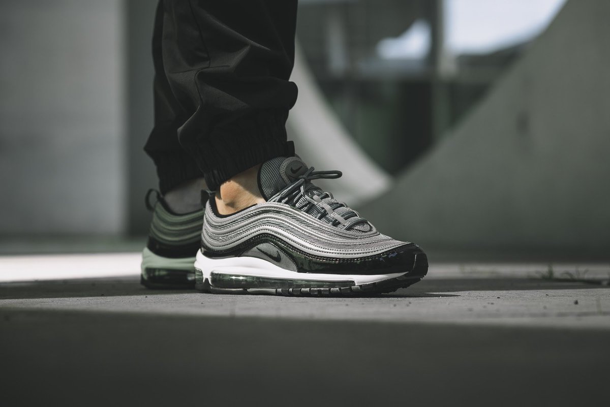 shoe palace air max 97