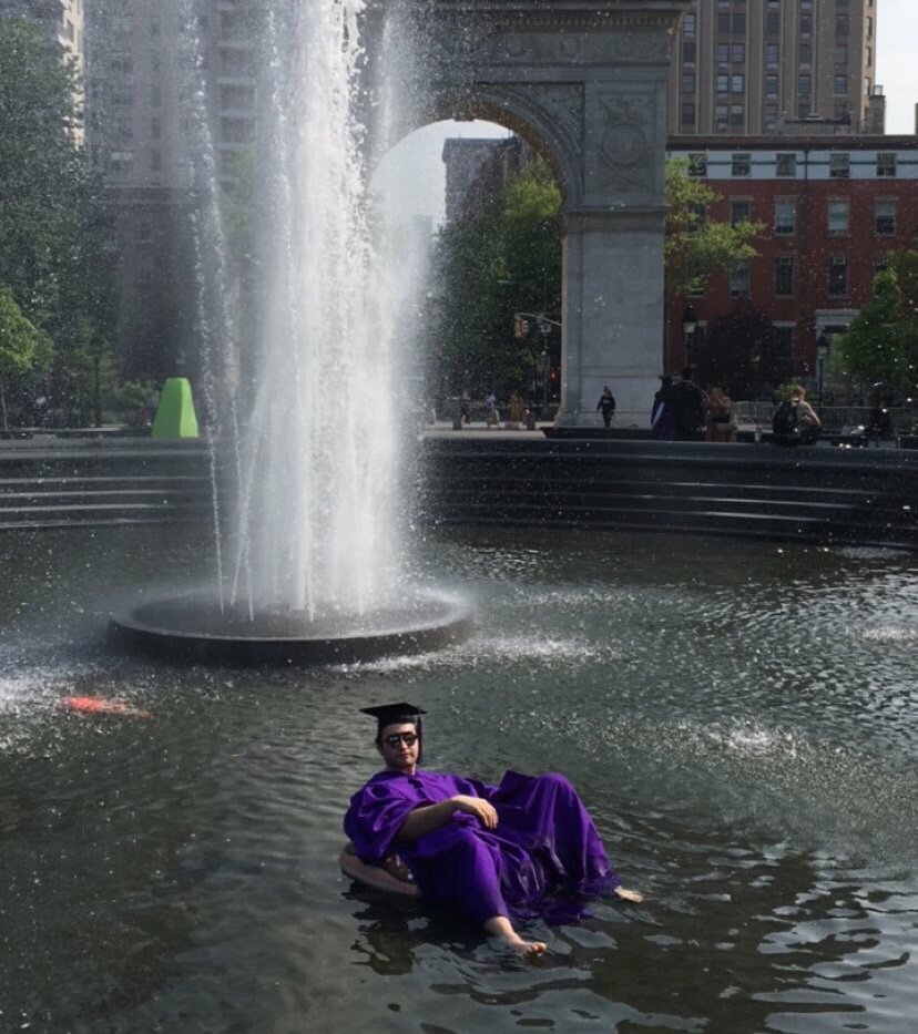 IDontGiveAFLEX's tweet photo. Keep it classy NYU #NYUCAS2018 https://t.co/o2nTAG4Iea