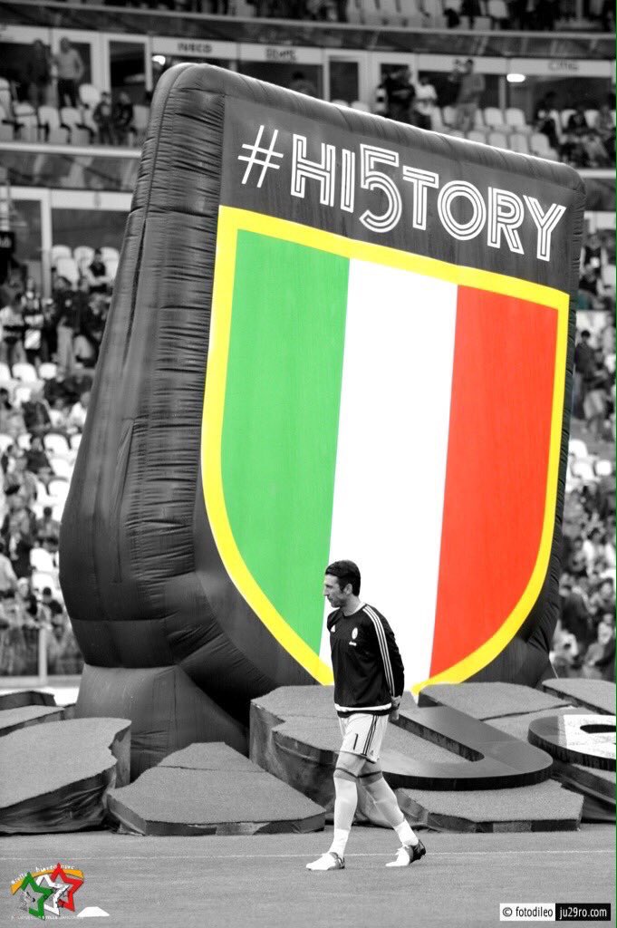 Stelle_BN's tweet photo. Ti voglio ricordare così... #hi5tory #le6end #mi7o ma soprattutto #UN1CO https://t.co/N1o6lJP54e