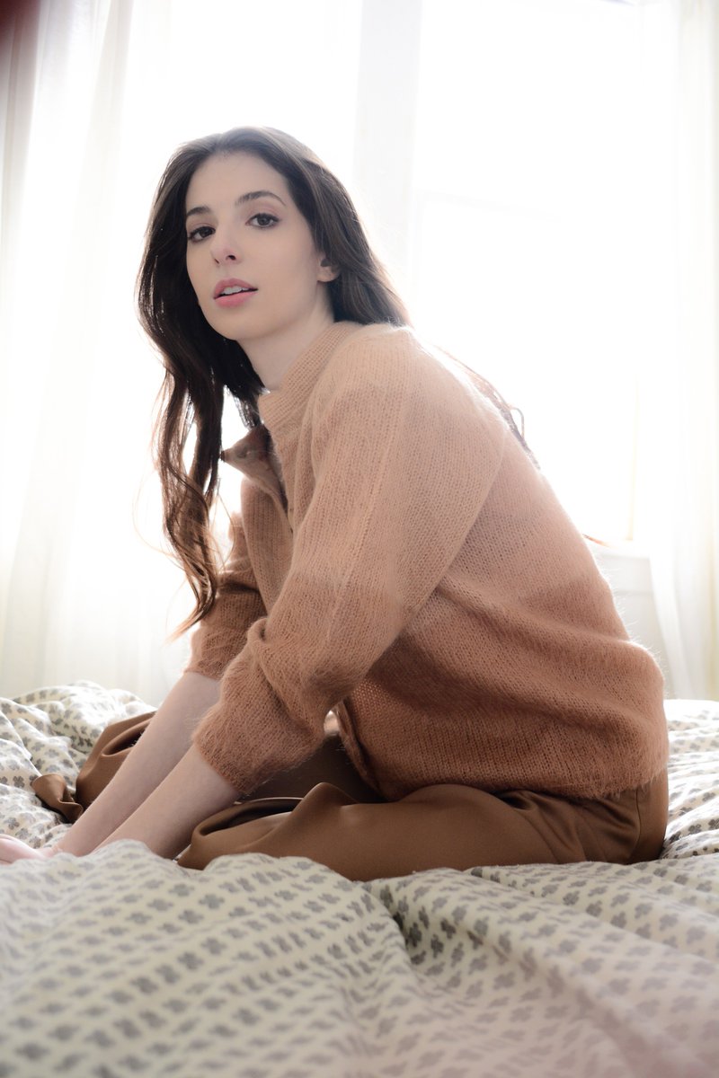 afterellen's tweet photo. Genevieve Buechner on "UnREAL" and her experience as a bisexual actress - AfterEllen https://t.co/UJEWQQYa7a via @afterellen https://t.co/afk3ys3TmL