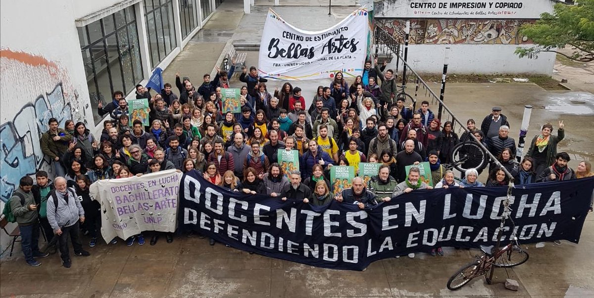 cecinogueira73's tweet photo. Por la Universidad Pública y Gratuita. Docentes en lucha!! @Ftsunlp @unlp @UnlpRetwittea @MeliFernandez92 https://t.co/6YYybQhblG