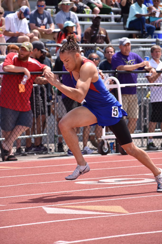 .<a href="/FFCHSAthletics/">TROJAN ATHLETICS ⚔️</a>' <a href="/JalenLyon/">J.Lyon</a> moves on to the 200 finals winning his heat in 21.44z #copreps