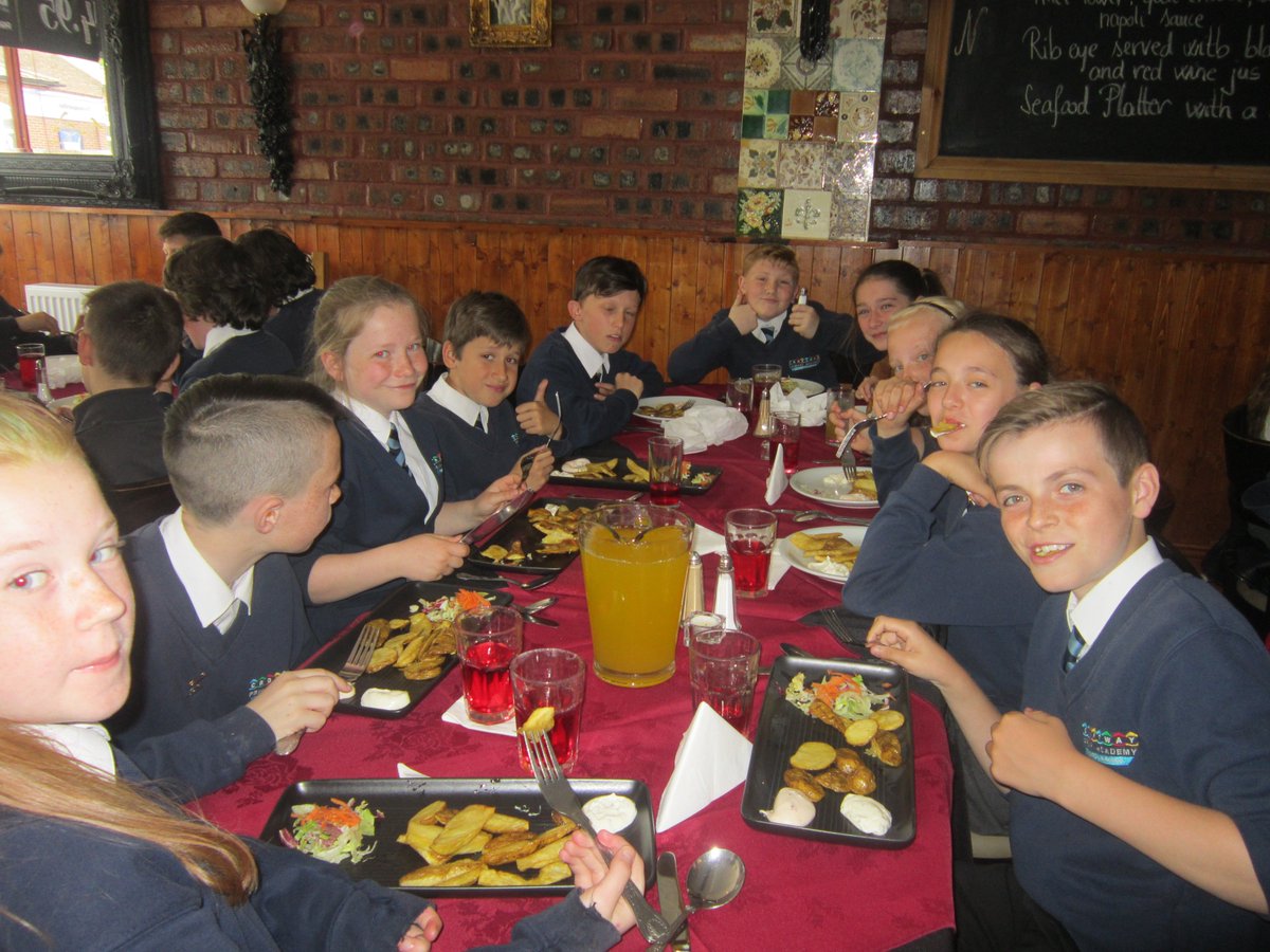CPAMissJohnson's tweet photo. Year 6 enjoying their reward at Sambuca after finishing their SATs. @CroftwayPrimary https://t.co/wWbWm8IhQQ
