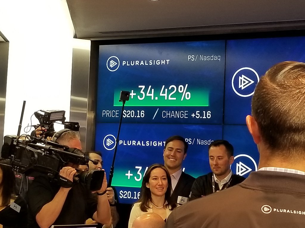 DeborahKurata's tweet image. First trades! @pluralsight #PluralsightIPO