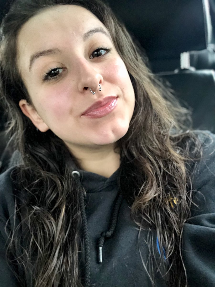 QueenMarieLynne's tweet photo. So who is going to refund this goddess for buying a new phone so now you can see her glory in HD and I can actually have time for you piggies instead of using a tablet 😝 my DMs are now open again that I have a new phone.
#findom #goddess https://t.co/CMRXCb1Y4B