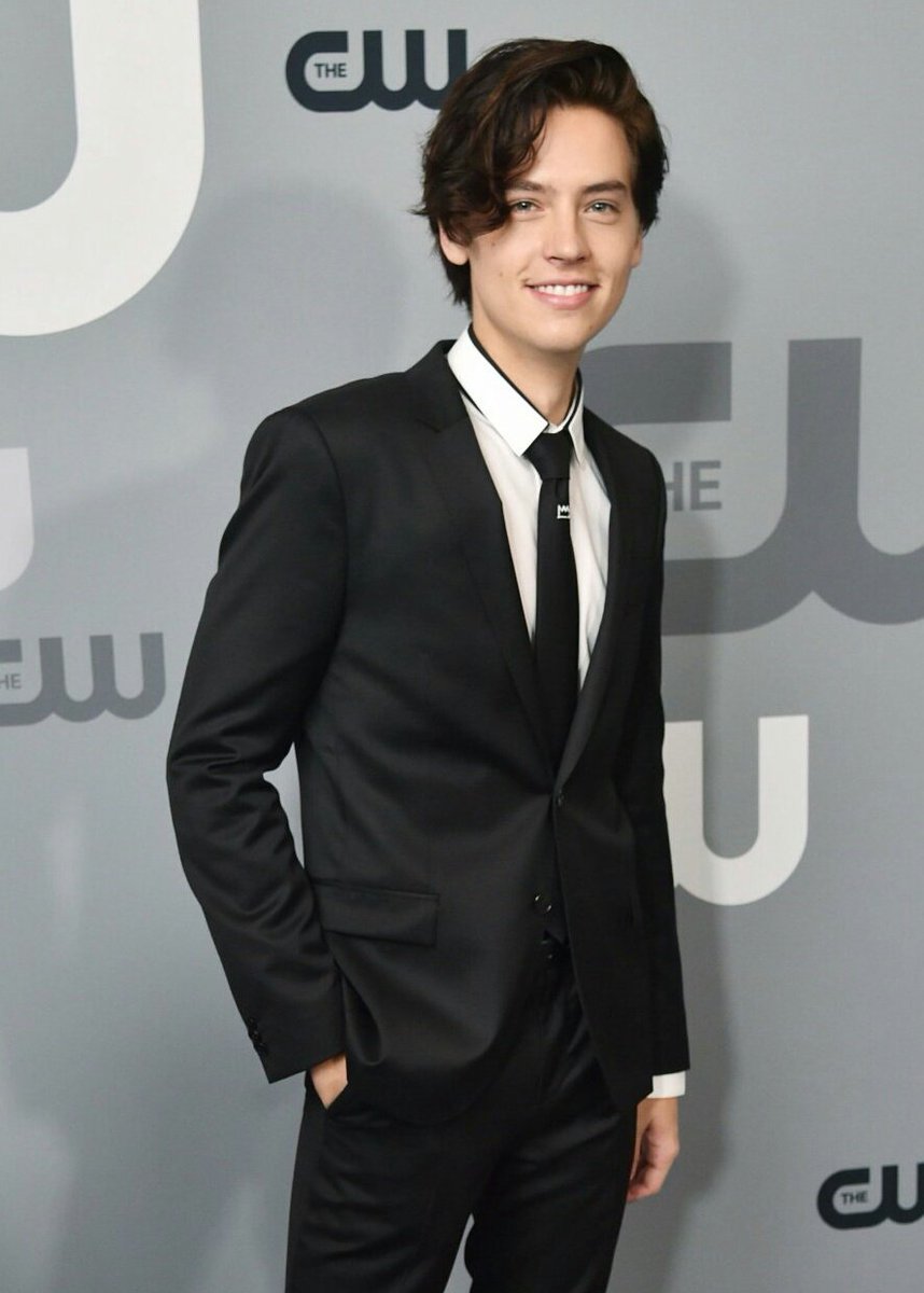 sprousetwinsph's tweet photo. Cole Sprouse at #CWUpfront https://t.co/vj296Dde9W