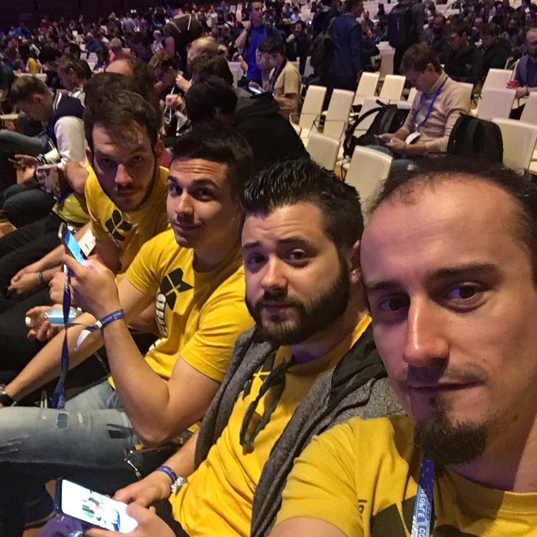 GreypBikes's tweet image. Greyp crew in Vienna! #wearedevs18