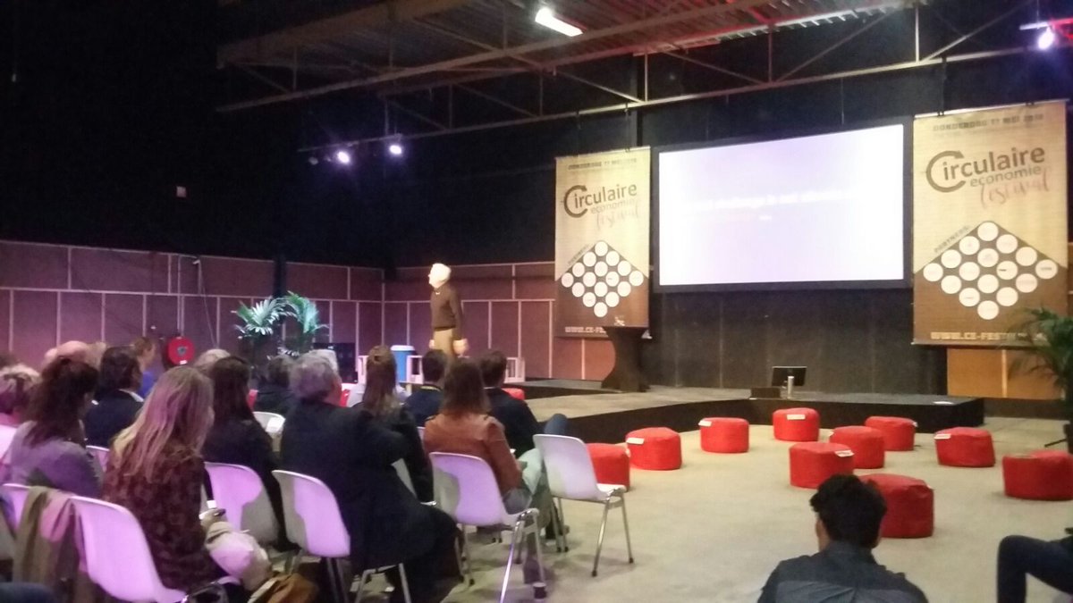 'Waste is just material without identity' - Thomas Rau #internationalrecyclingday #circulaire #economie #festival <a href="/SmartcityNL/">Smart City Next</a>