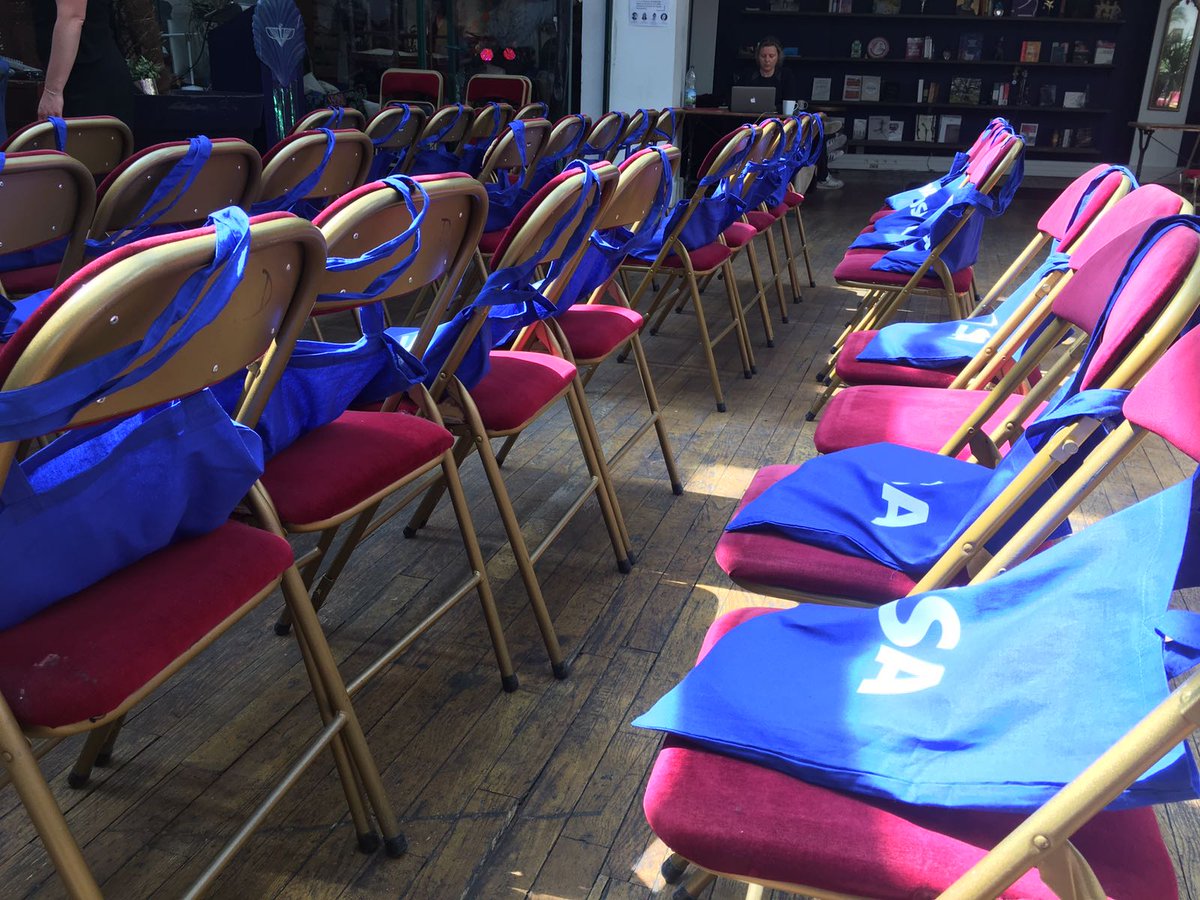 Visa_Fr's tweet photo. Ce soir, Visa et @_TheFamily lancent le premier Visa Meet-up à Paris sur «Shaping Digital Commerce» et sur l’économie de l’expérience. Restez connectés pour en savoir plus ! #ShapingDigitalCommerce https://t.co/h77yxZnrUe