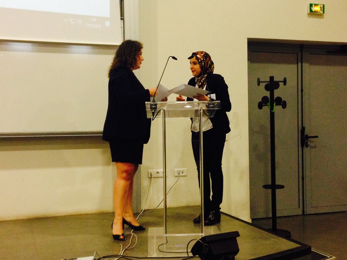 Cim_Beton's tweet photo. 🏆Dans le cadre de la 15e journée #innovation de l’@estpparis 👉le 2eme PRIX EFB @EcoleBeton a été décerné à Yousra ELMERNISSI et Charles DASSONVILLE pour l'Application smartphone et tablette "Formulation du Béton" 👏Bravo !! #CementLAB https://t.co/QrROObwBeY