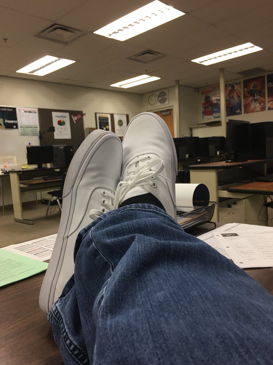 shenry32's tweet photo. So comfortable in my #WhiteVans today. Why didn’t I get a pair sooner?!? #ReadyForBP! @MaxMarshall17 https://t.co/TEwhiwYKOr