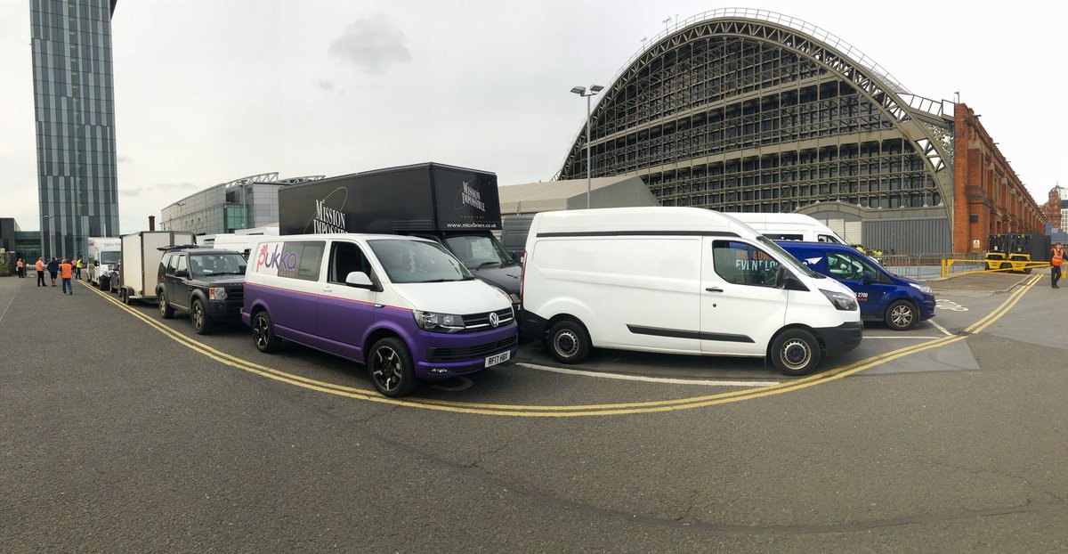 special_red33's tweet photo. #pukkainsure #biba2018 https://t.co/WfJtUkfwFZ
