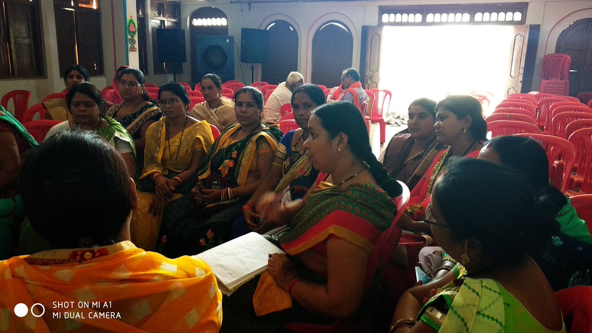 DhakNandini's tweet photo. बालोद जिला (छत्तीसगढ़) में माननीय मुख्यमंत्री जी के विकास यात्रा की तैयारी के संबंध में चर्चा करते @Narendramodi_PM
@drramansingh @dharam_kaushik
#MeriPahal https://t.co/MeeUXVuh8X