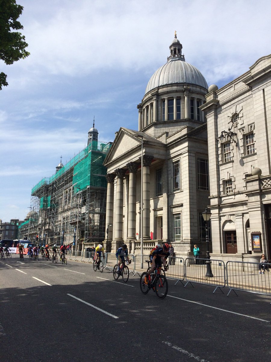 RosscoPossil's tweet photo. @ride_the_north @TourSeries @Proserv_ @CharlieHouseHQ Usual brilliant event for Aberdeen ... usual dinky dink Menthol Minty Magicness for RtN! https://t.co/59C8YRl5N4