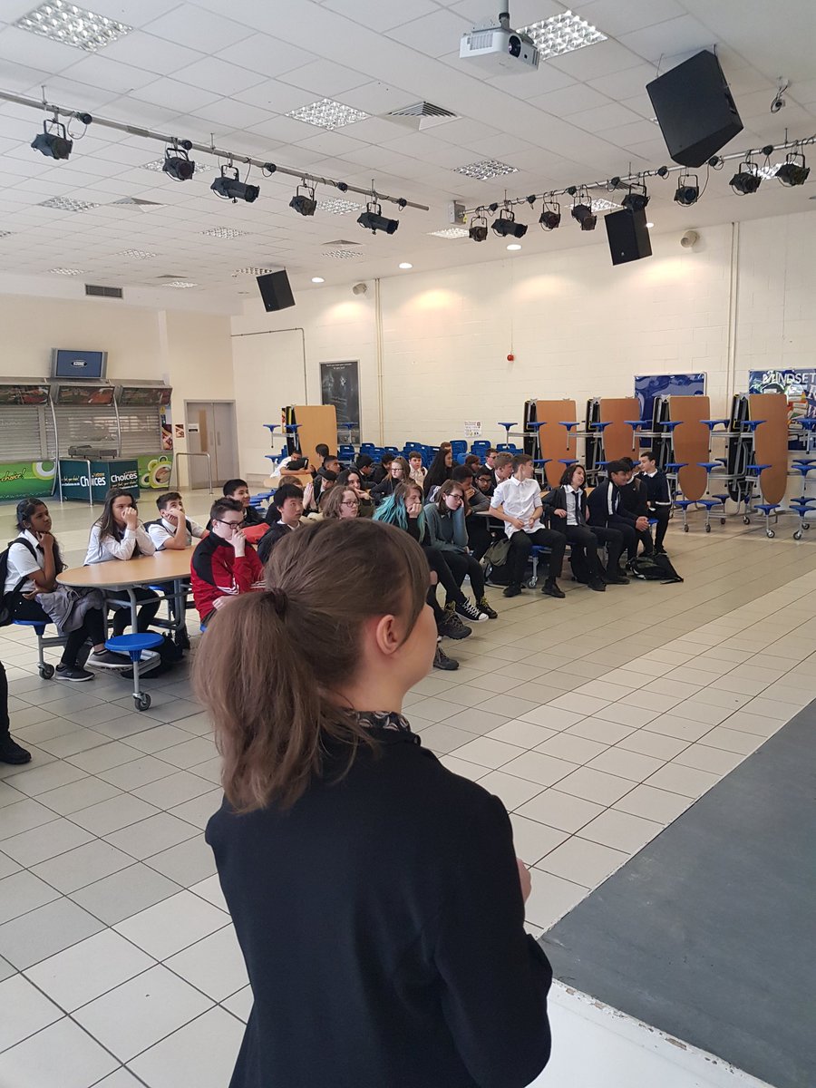 DYWGlasgow's tweet photo. Wow, what a turnout for a great digital media session by Caitlyn and Jennifer of @TIGERS_UK for our @HillheadHS S4 bus admin and computing pupils. #MaximiseMay #YOYP2018 https://t.co/afhmwYDgIB