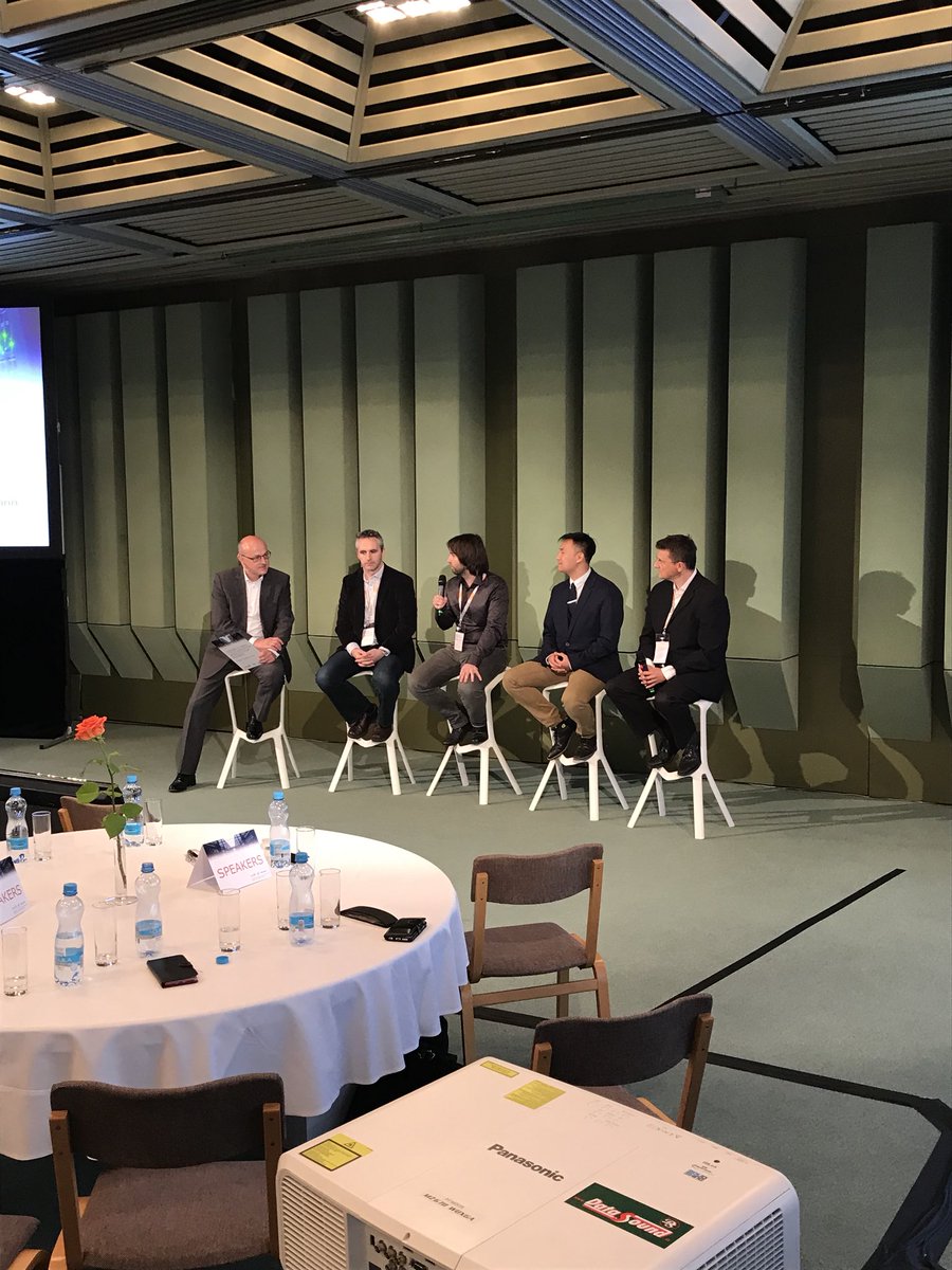 Signals_Network's tweet image. Q&amp;amp;A at the end with all participants from today. Got any questions for Signals? 😊 #IntelPartnerConnect