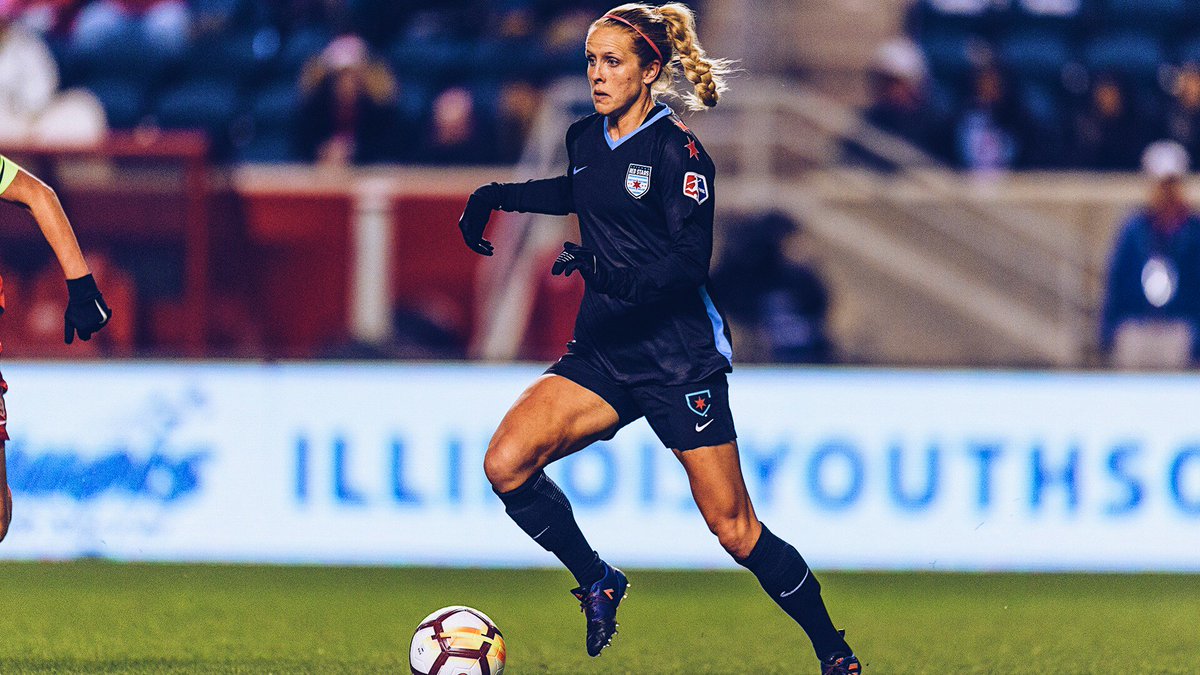 NWSL's tweet photo. Soccer. Coffee. Dogs. ✔️
Our Q&A with @chiredstarsPR' @GutiNikki7 🐶 https://t.co/johLGRHaT3 https://t.co/OEvtALlLdG