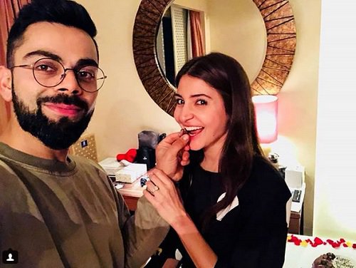 abpanandatv's tweet photo. #Virat #beards #BeardsBreakTheInternet আমাকে মানায়, দাড়ি কাটব না, বলছেন বিরাট https://t.co/CXUnr4FLaS https://t.co/WHD8CoQAgr