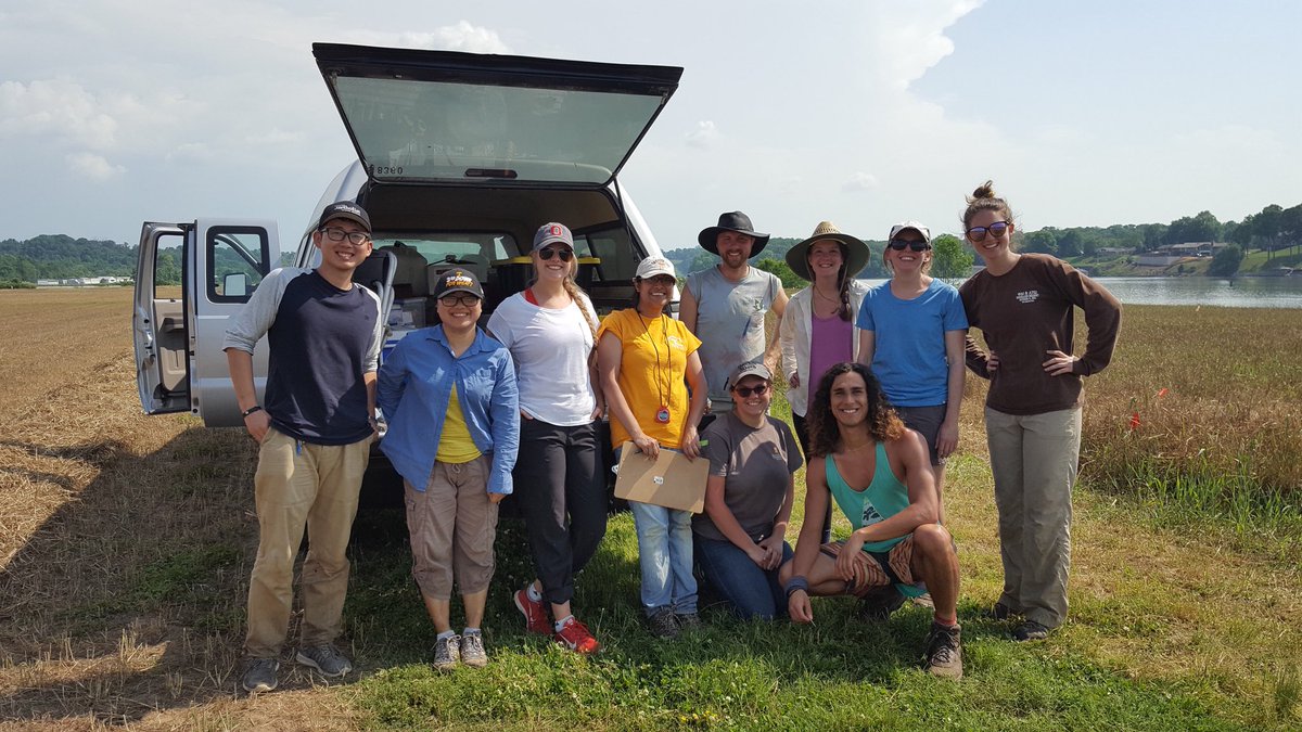 Sreejata116's tweet photo. #BiodegradableMulch field sampling day Spring 2018 ✅ an awesome crew and great teamwork @JennDeBruyn @seeMEEtweet @UnCafeConJose @SarKeeKee @UTAgResearch @USDA_NIFA #teamwork https://t.co/JCR2767Lxk