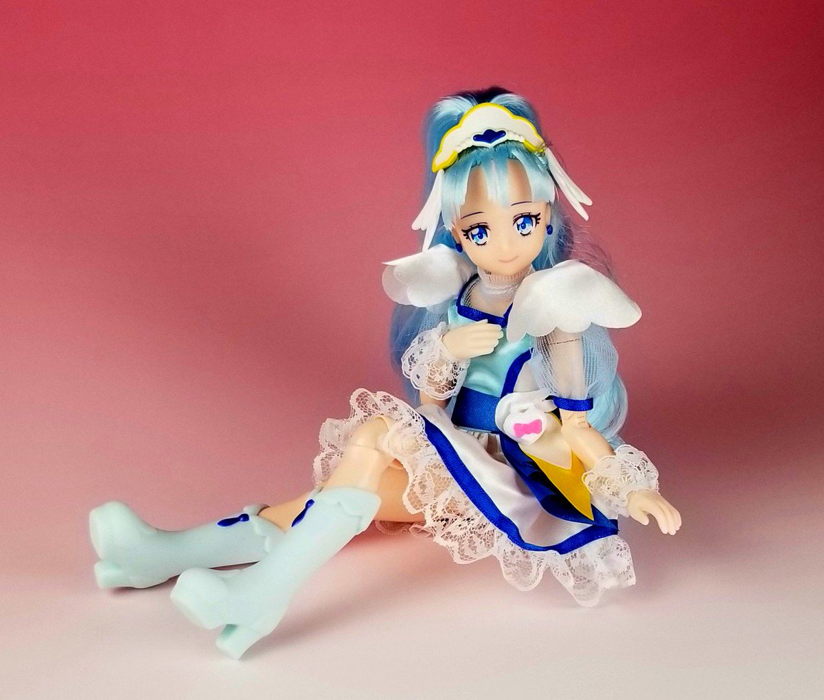 ブラフ丸 プリキュアスタイルのキュアアンジュをオビツ ボディで可動化 すっごい動くよ 頭部ヘッドと衣装を移植するだけなので作業的にはものすごく簡単です 素体にはオビツ24のサイズmを使用しました ちょっと指をは ぎゅ されただけでアスパワワ