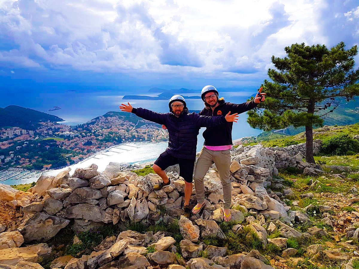 #hubnetwork18 #cablecar #buggydriving #tourists #croatia #dubrovnik #views #scenery #landscape #flyinghigh #stonehillshair #stonehillshairdressing #teamstonehills #welwyngardencity #muswellhill